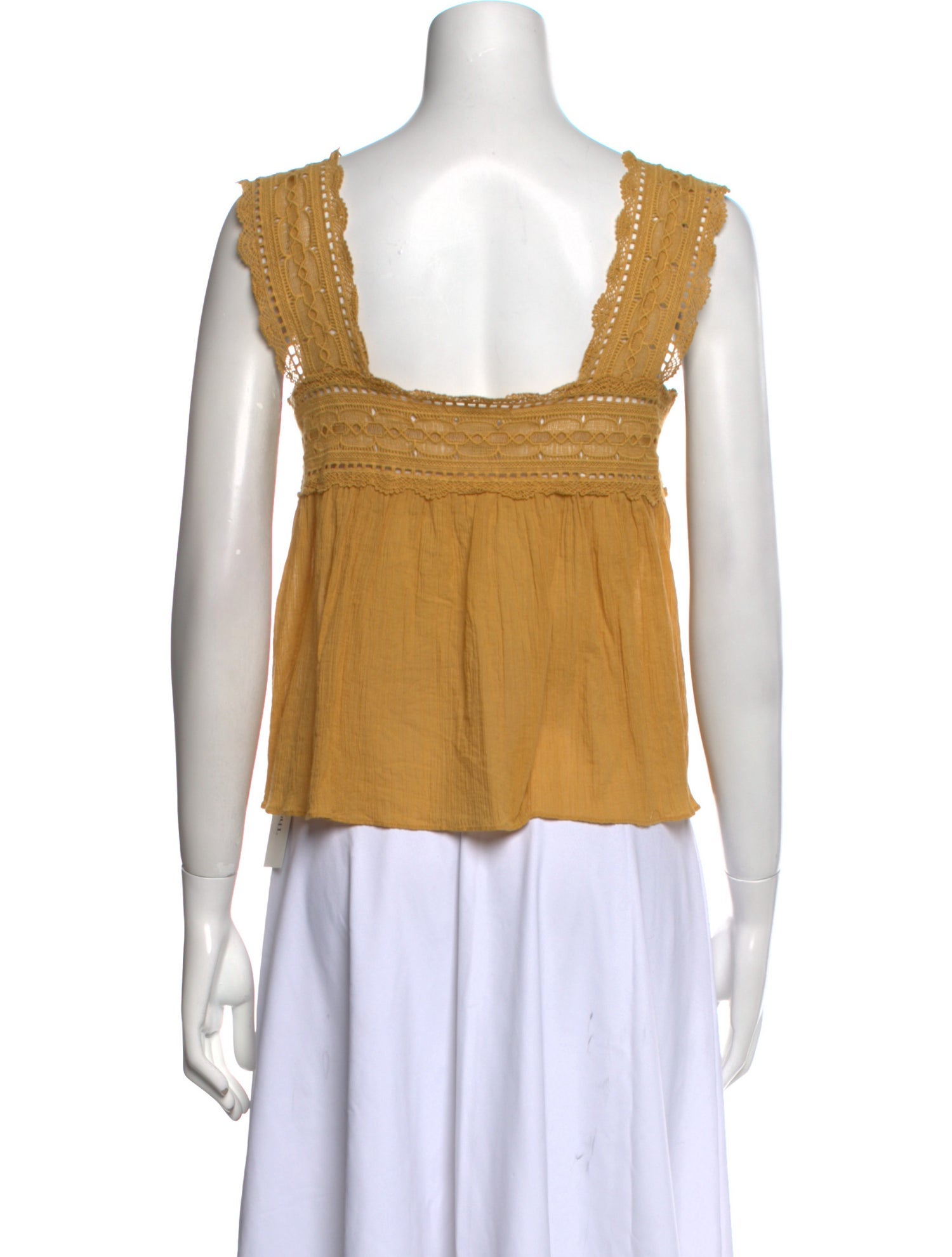 DÔEN Square Neckline Sleeveless Crop Top